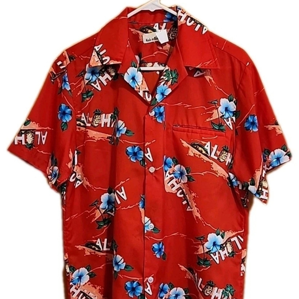Vintage Hawaiian Shirt Made in Hawaii USA Red Floral Aloha Flowers Mens Medium